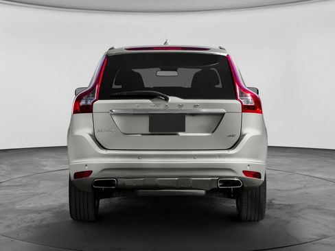 Used 2016 Volvo XC60 T5 Premier w/ Climate Package AWD/4WD image 5