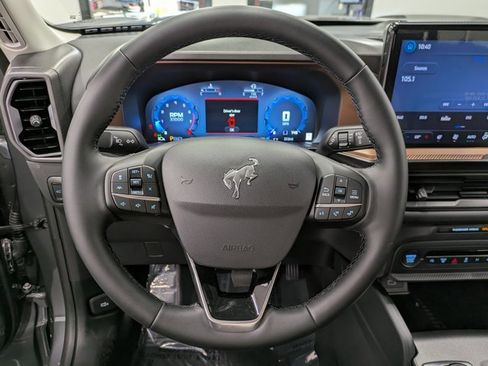 Used 2025 Ford Bronco Sport Outer Banks w/ Outer Banks Tech Package+ image 19