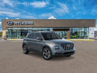 New 2026 Hyundai Venue SEL video 2