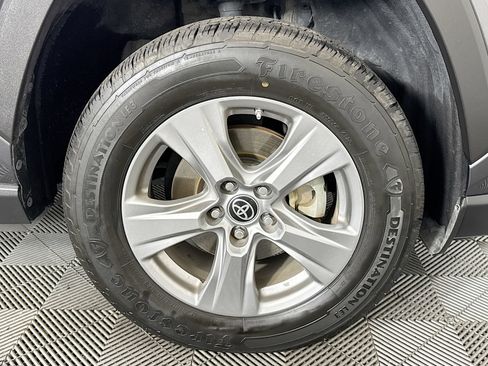Used 2022 Toyota RAV4 LE AWD/4WD image 53