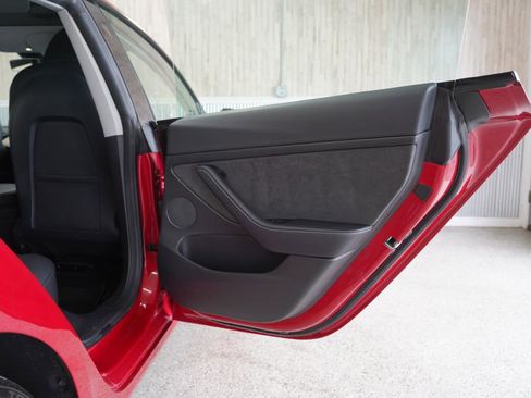 Used 2022 Tesla Model 3 Performance image 36