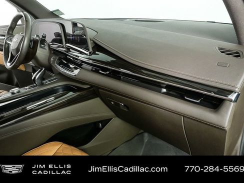 Used 2023 Cadillac Escalade Sport w/ LPO, ONYX Package image 26