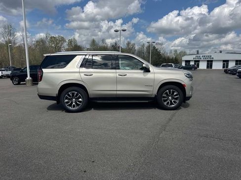 Certified 2022 Chevrolet Tahoe LT w/ LT Signature Plus Package AWD/4WD image 3