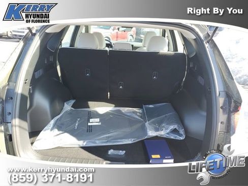 New 2026 Hyundai Tucson SE image 9