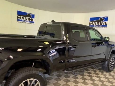 Used 2023 Toyota Tacoma TRD Sport w/ Black Out Package (TMS) image 2