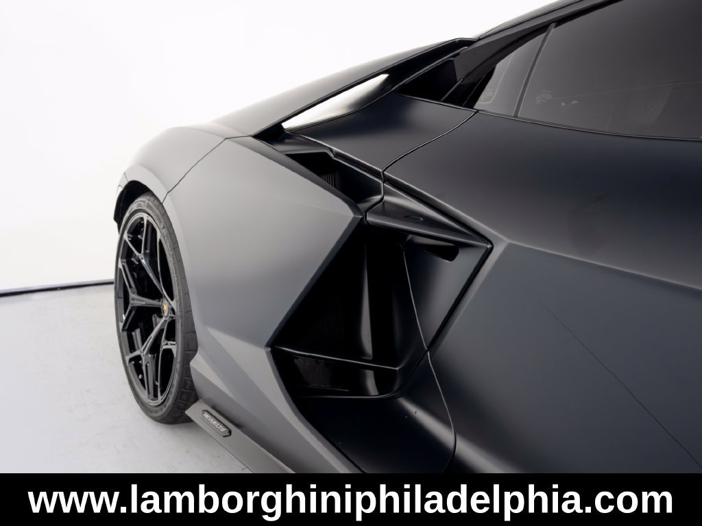 Used 2024 Lamborghini Revuelto AWD/4WD image 46