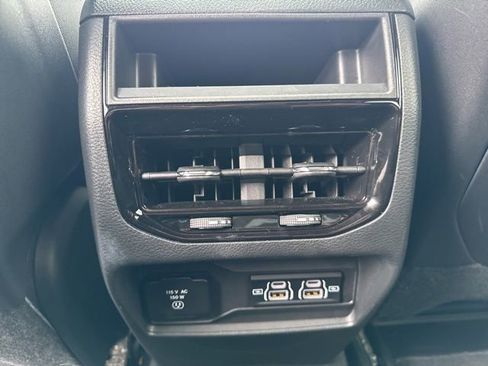 Used 2025 Jeep Grand Cherokee Laredo X w/ Luxury Tech Group I AWD/4WD image 27