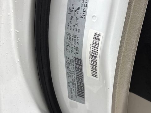 Used 2020 Chrysler Pacifica Limited FWD image 10