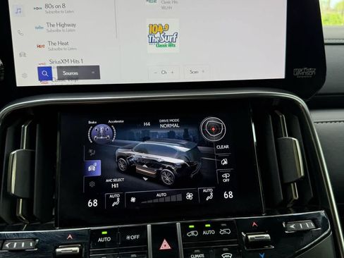 Used 2026 Lexus LX 700h Overtrail w/ Accessory Package (Z1) AWD/4WD image 25
