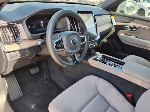 New 2026 Volvo XC90 B6 Plus w/ Protection Package Premier image 12