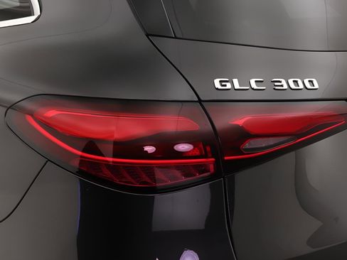 Used 2026 Mercedes-Benz GLC 300 image 17