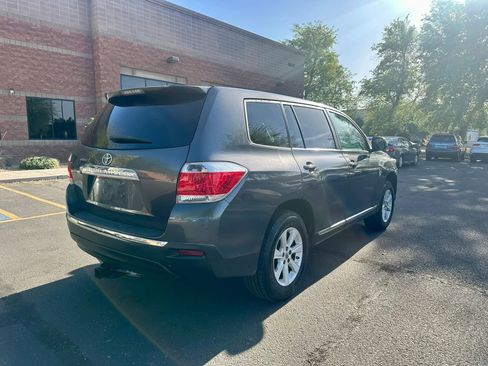 Used 2012 Toyota Highlander FWD image 8