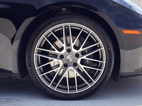 Certified 2025 Porsche Panamera 4 AWD/4WD image 27
