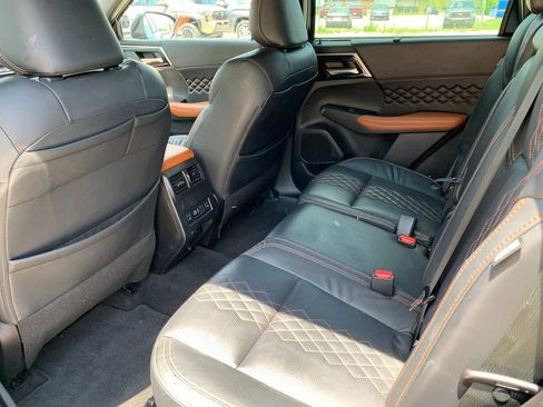 Used 2022 Mitsubishi Outlander SEL AWD/4WD image 14