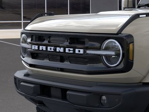 New 2026 Ford Bronco Outer Banks AWD/4WD image 19