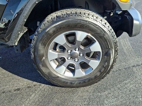 Used 2023 Jeep Wrangler Sahara w/ Cold Weather Group image 8