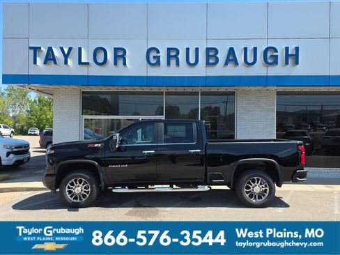 New 2026 Chevrolet Silverado 2500 LT w/ Z71 Chrome Sport Edition AWD/4WD image 1