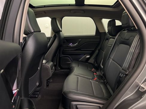 New 2026 Lincoln Corsair Reserve image 31