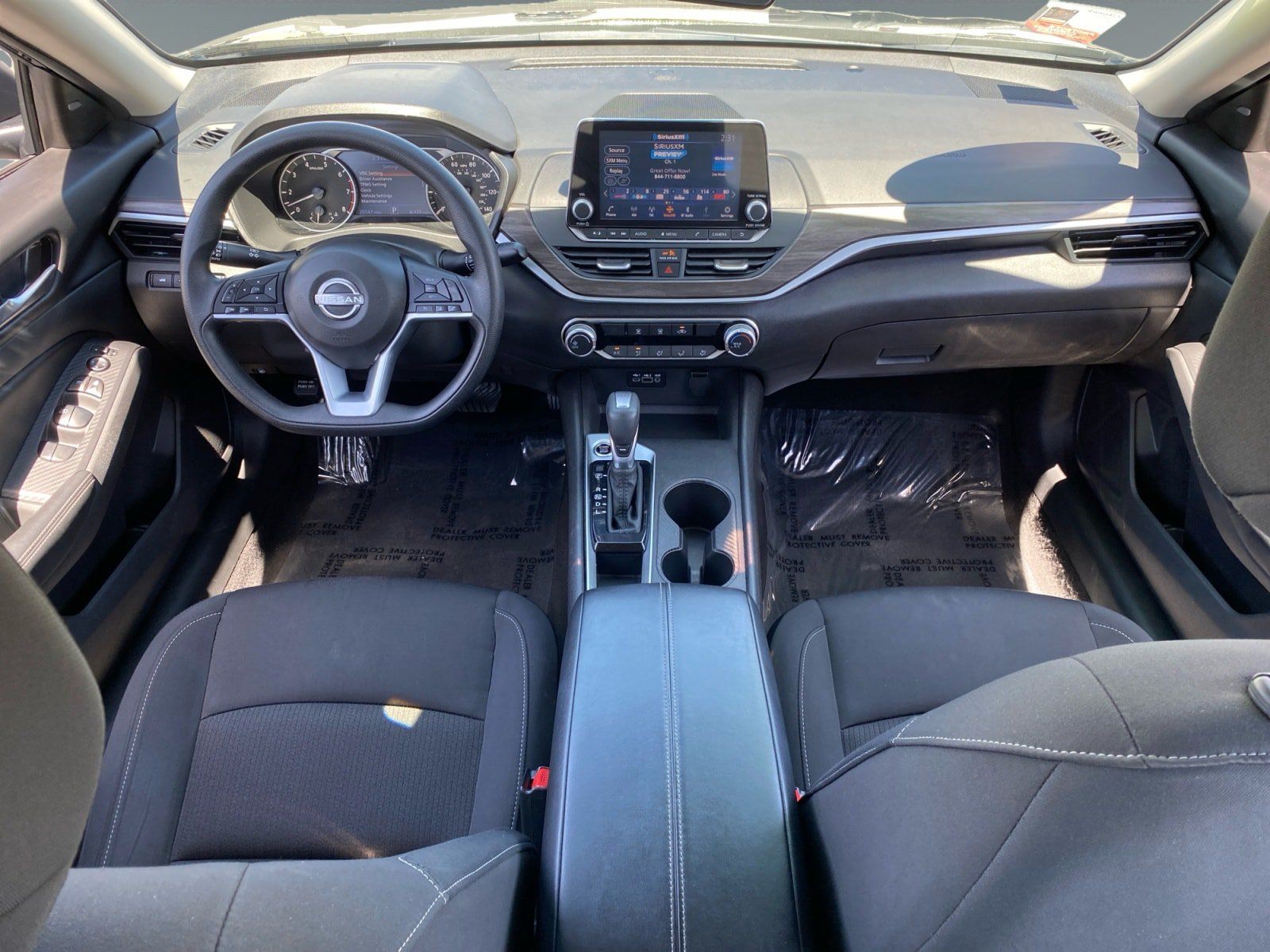 Used 2025 Nissan Altima 2.5 SV FWD image 10
