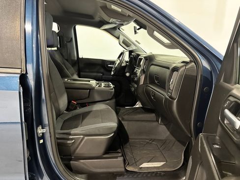 Used 2019 Chevrolet Silverado 1500 Custom Trail Boss w/ Custom Convenience Package AWD/4WD image 18