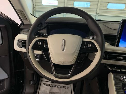 Used 2024 Lincoln Aviator Black Label w/ Jet Package image 8