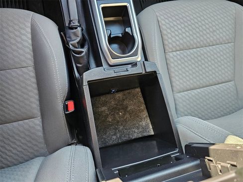 Used 2022 Toyota Tacoma SR5 w/ SR5 Appearance Package (SM) image 92