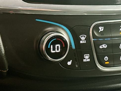 Used 2020 Chevrolet Traverse LT AWD/4WD image 20