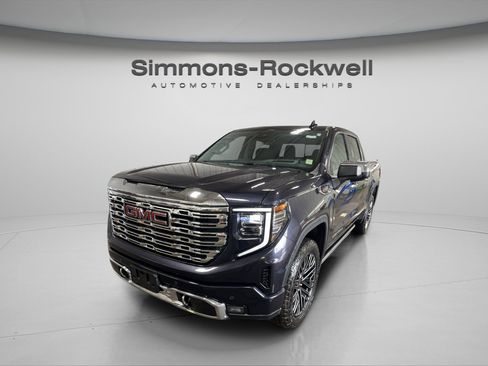 Used 2024 GMC Sierra 1500 Denali w/ Denali Reserve Package image 1