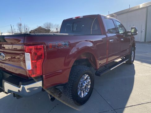 Used 2017 Ford F350 Lariat w/ Chrome Package image 7