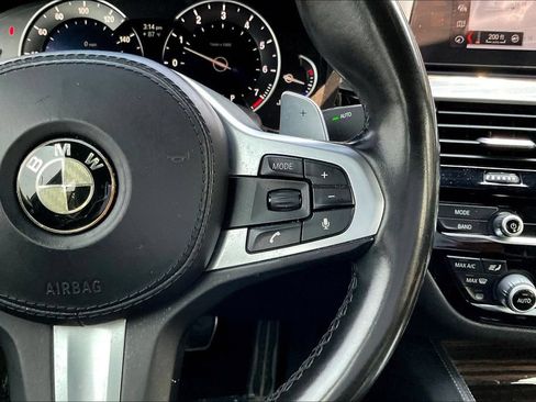 Used 2018 BMW 540i RWD image 12