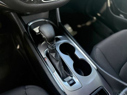 Used 2022 Chevrolet Malibu LT FWD image 25