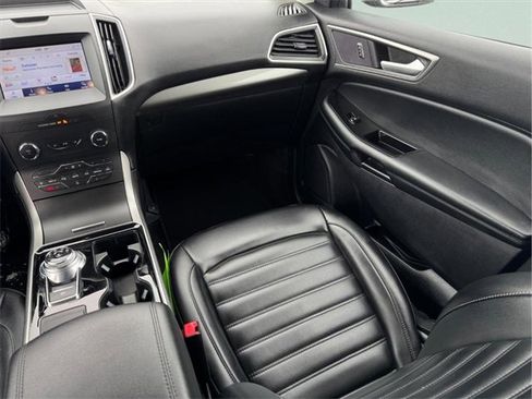 Used 2020 Ford Edge SEL image 12