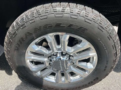 Certified 2021 GMC Sierra 2500 Denali AWD/4WD image 11
