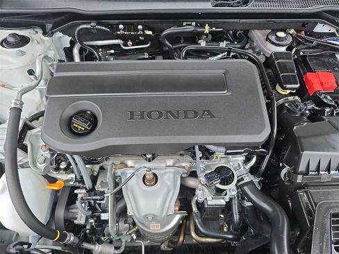 Used 2025 Honda Civic Sport image 26