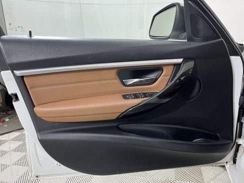 Used 2017 BMW 330i xDrive 330i xDrive image 10