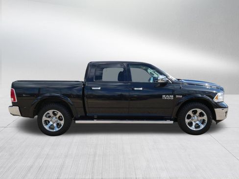 Used 2018 RAM 1500 Laramie w/ Convenience Group AWD/4WD image 8