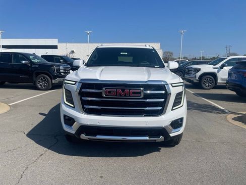 Used 2025 Chevrolet Silverado 2500 LTZ w/ LTZ Convenience Package image 2