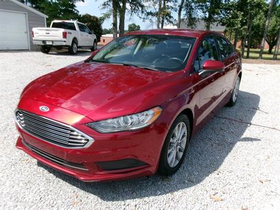 Used 2017 Ford Fusion SE w/ Fusion SE Technology Package