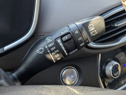 Used 2020 Hyundai Santa Fe Limited image 26