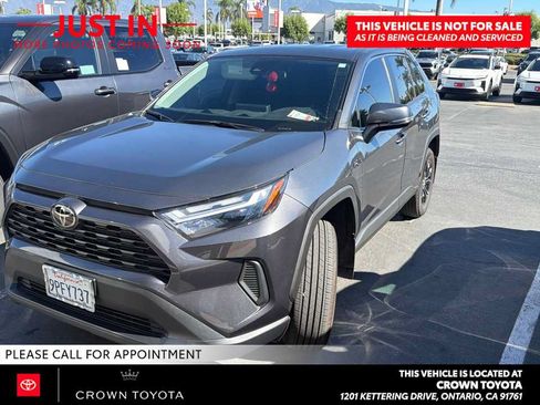 Used 2024 Toyota RAV4 LE FWD image 1