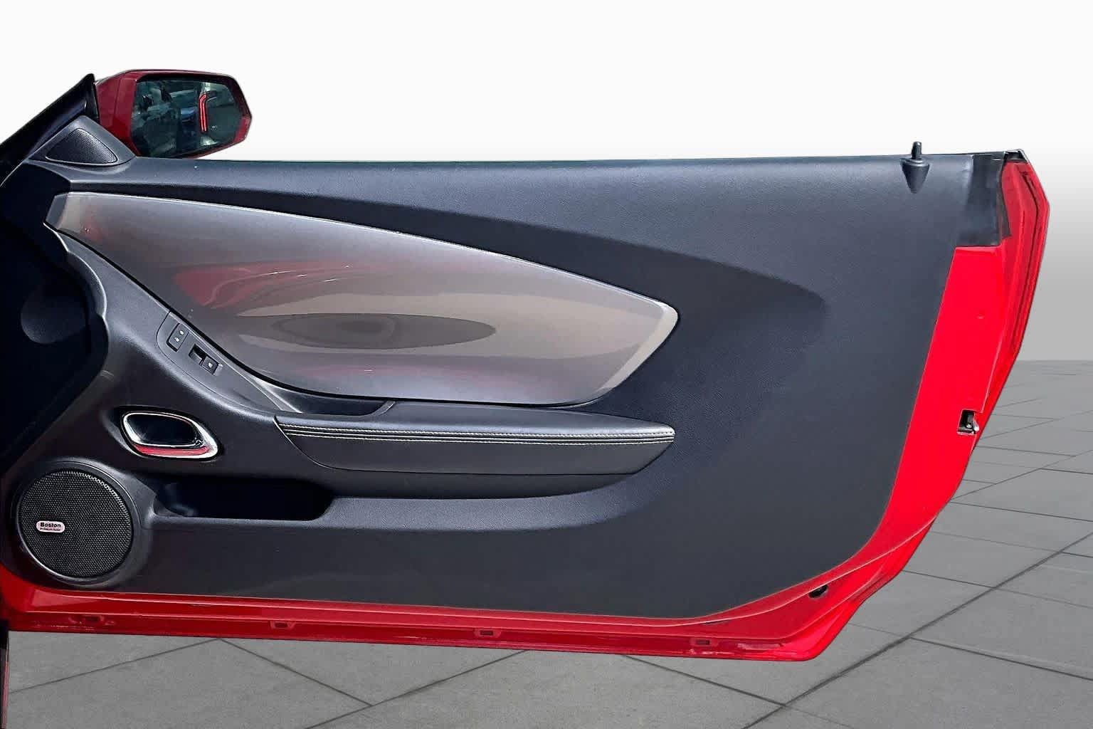 Used 2014 Chevrolet Camaro LT RWD image 16