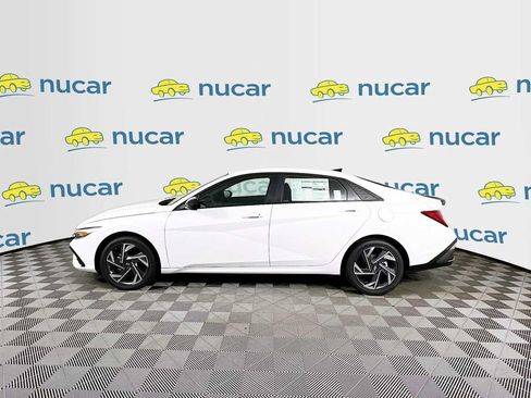 New 2025 Hyundai Elantra SEL image 4