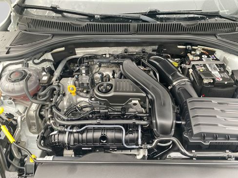 Used 2023 Volkswagen Jetta SE FWD image 31
