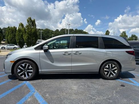 Certified 2025 Honda Odyssey EX-L image 10