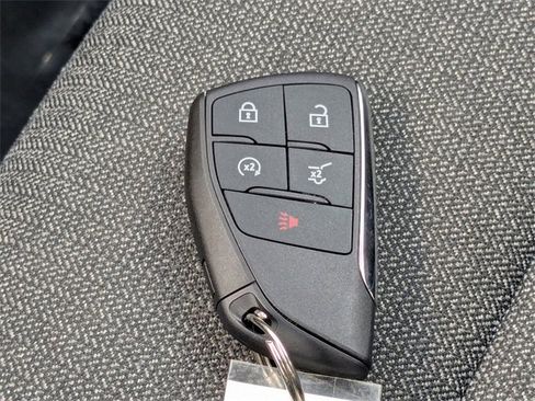 Used 2025 GMC Acadia Elevation image 32