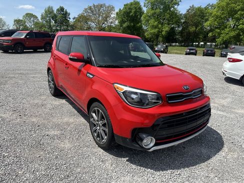 Used 2018 Kia Soul ! image 3