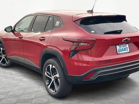 New 2026 Chevrolet Trax RS w/ Sunroof Package image 3