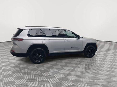 Used 2025 Jeep Grand Cherokee L Altitude AWD/4WD image 41