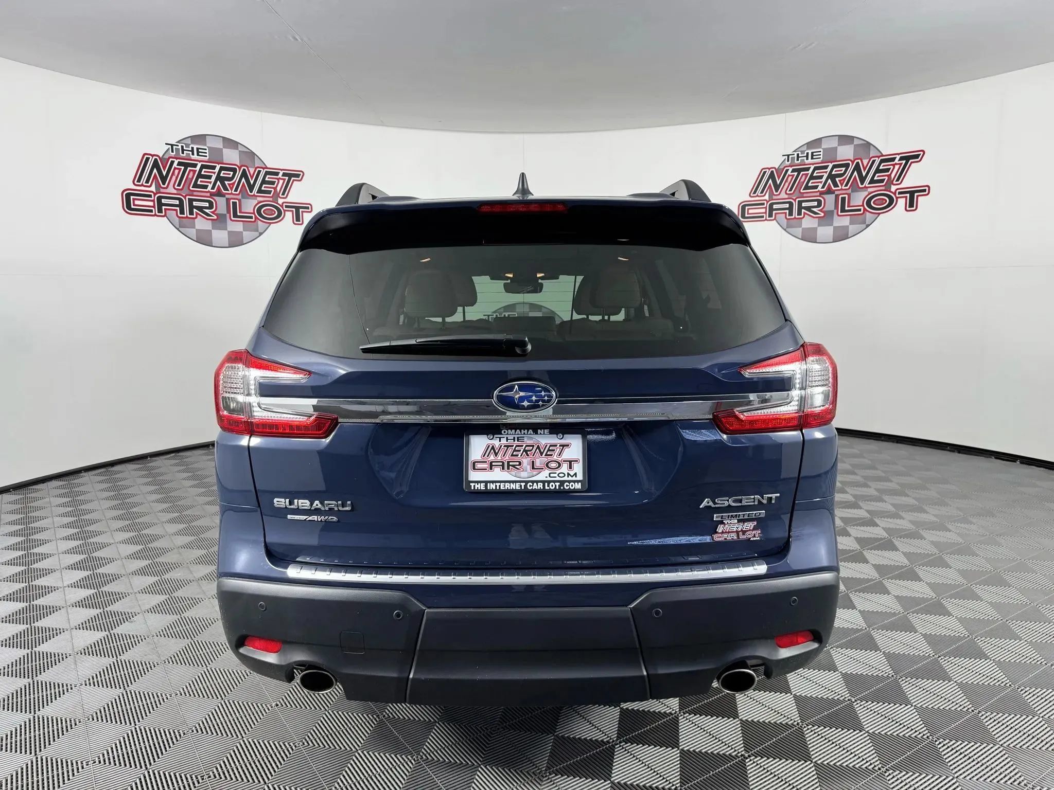 Used 2024 Subaru Ascent Limited w/ Technology Package AWD/4WD image 6