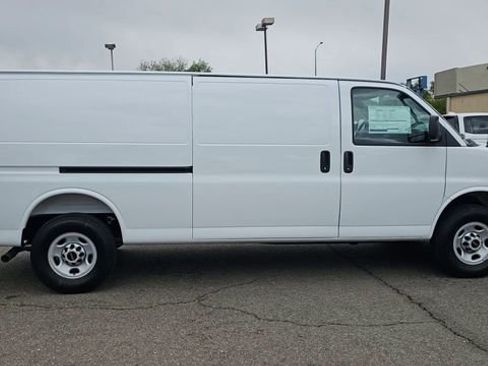 New 2026 GMC Savana 3500 Extended w/ Driver Convenience Package RWD image 9